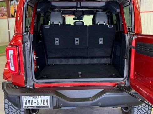Used 2024 Ford Bronco Badlands AWD/4WD image 7