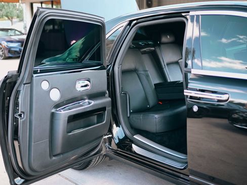 Used 2013 Rolls-Royce Ghost image 12