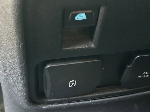 Used 2023 Ford Bronco Wildtrak image 22