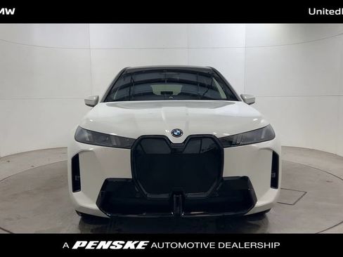 Used 2026 BMW iX xDrive60 w/ M Sport Package AWD/4WD image 3
