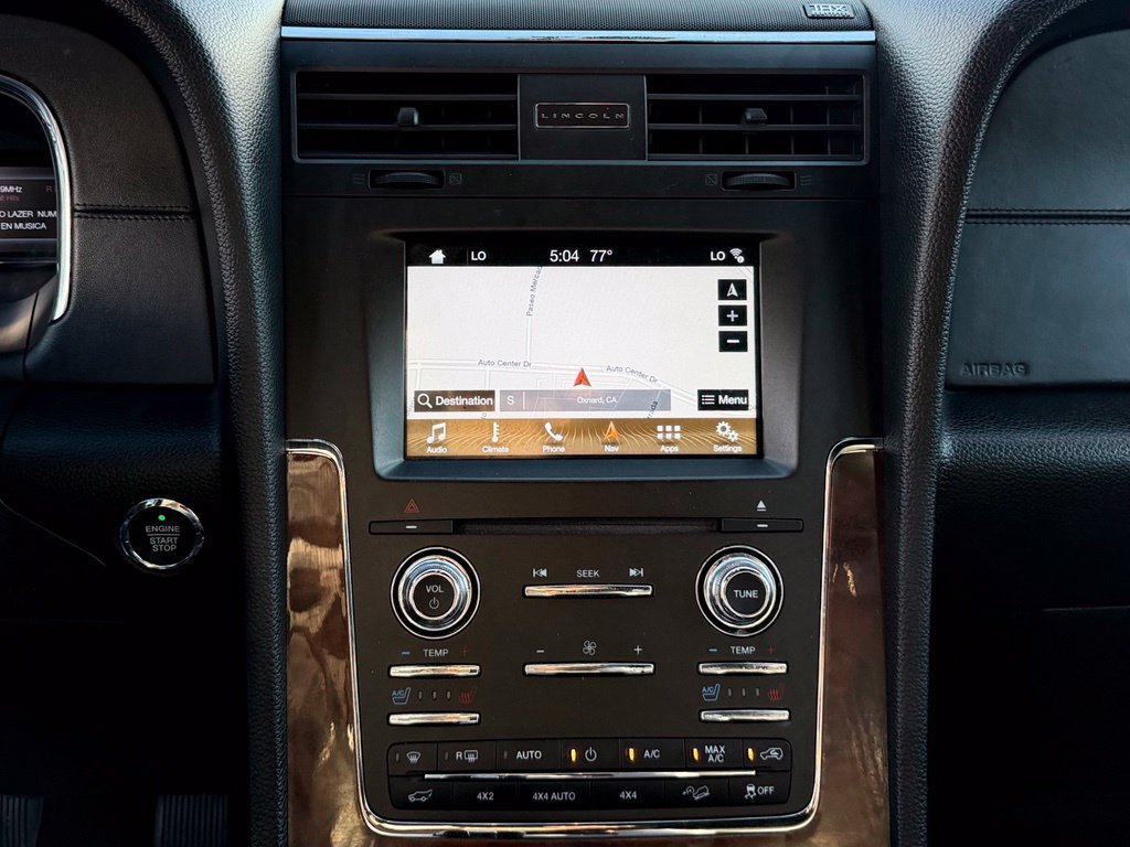 Used 2017 Lincoln Navigator Select AWD/4WD image 18