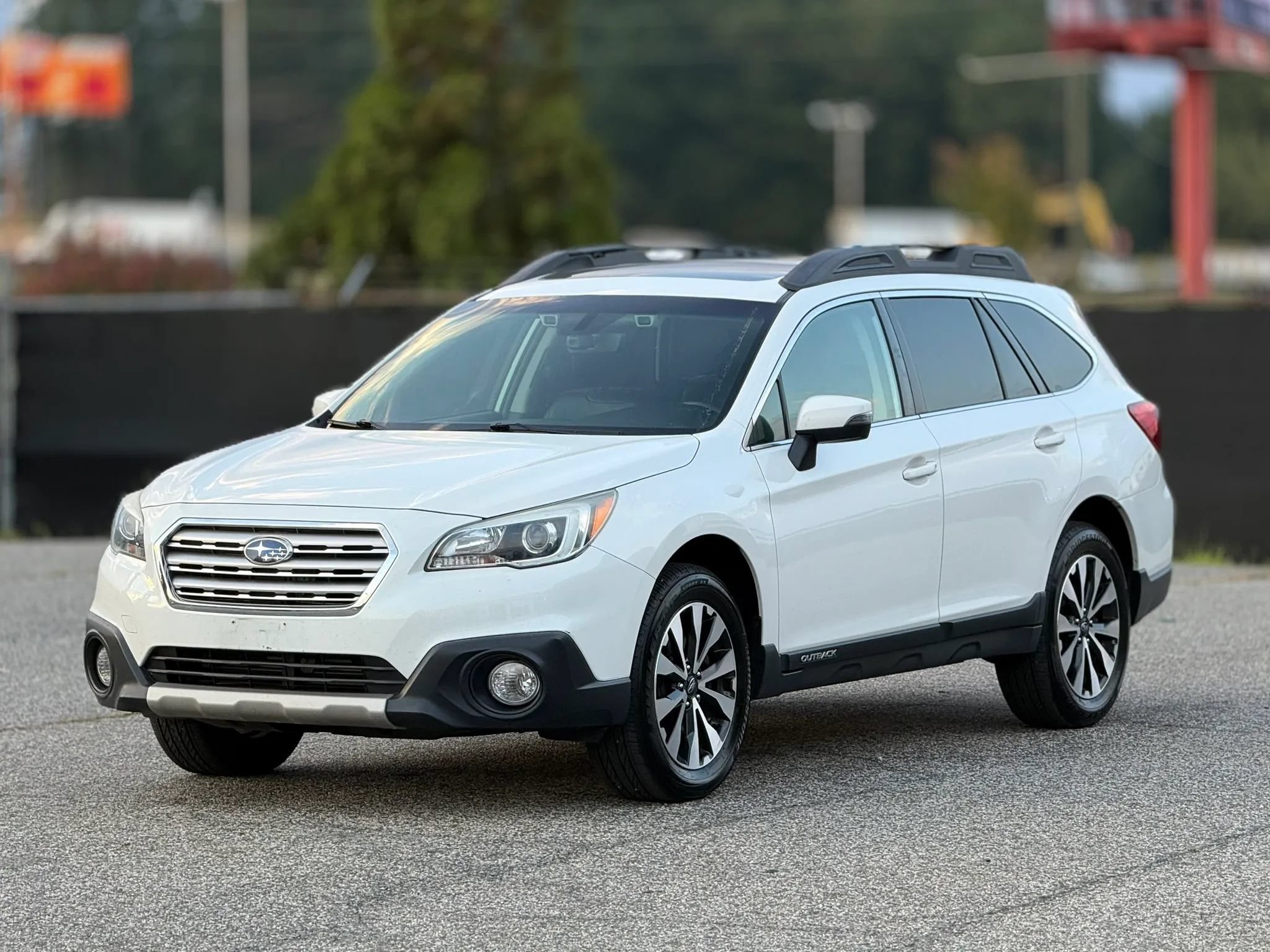 Used 2017 Subaru Outback 2.5i Limited AWD/4WD image 6