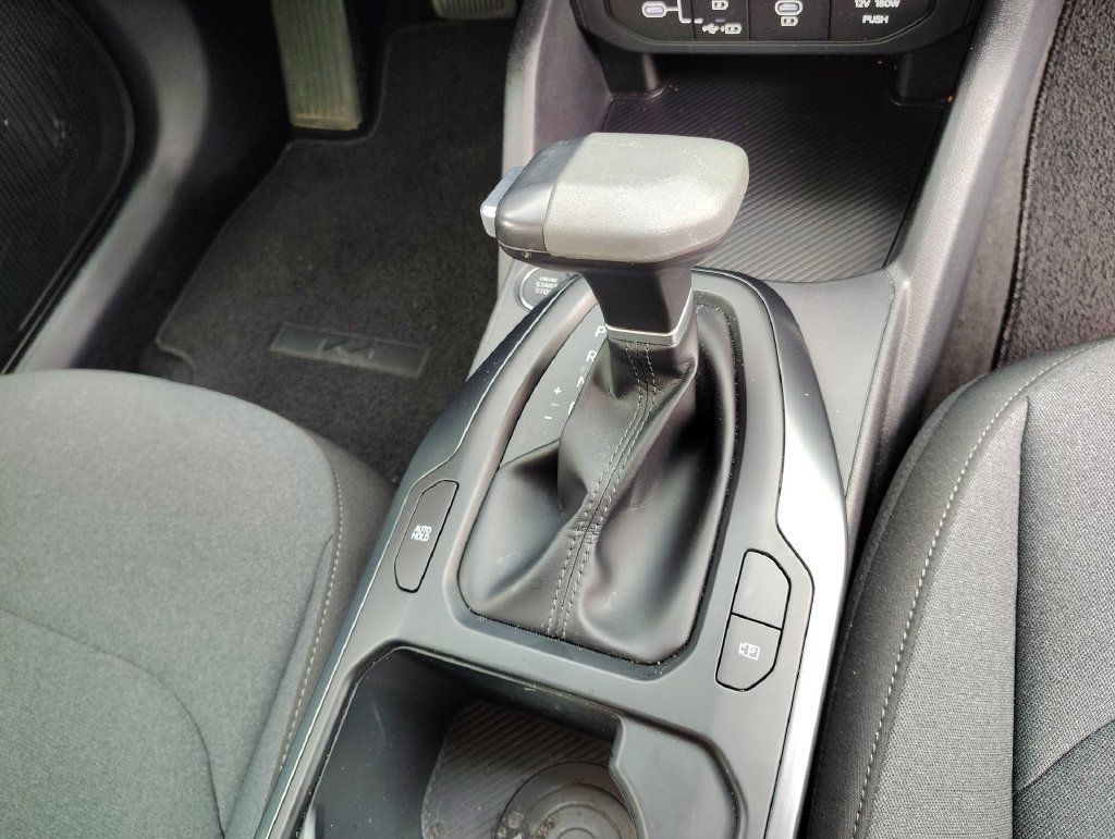 Certified 2025 Kia K4 FWD image 24