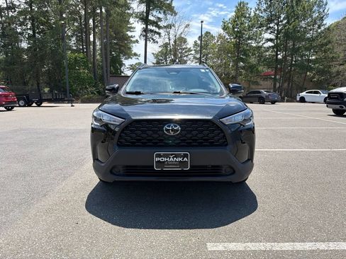Used 2023 Toyota Corolla Cross LE w/ Moonroof Package AWD/4WD image 3