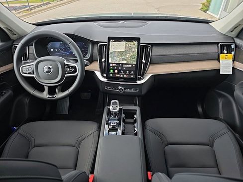 New 2026 Volvo XC90 B6 Plus w/ Protection Package Premier AWD/4WD image 9