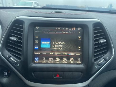 Used 2015 Jeep Cherokee Trailhawk w/ Comfort/Convenience Group image 16