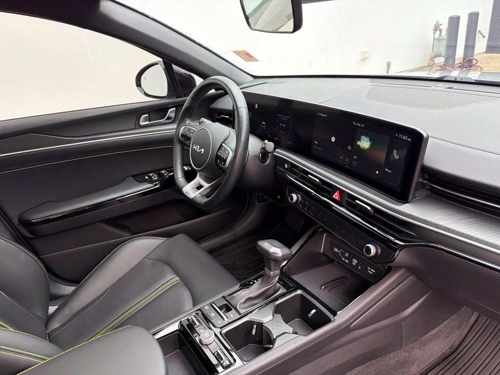 Used 2025 Kia K5 GT w/ GT1 Package FWD image 31