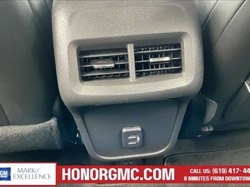 Used 2023 GMC Terrain AT4 AWD/4WD image 10