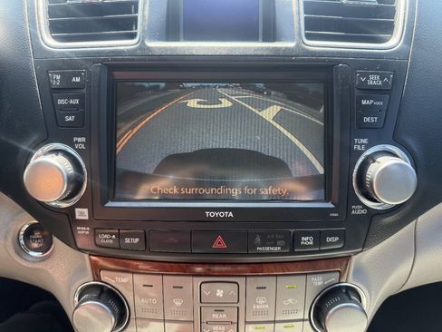 Used 2012 Toyota Highlander Limited w/ Tow Pkg FWD image 20