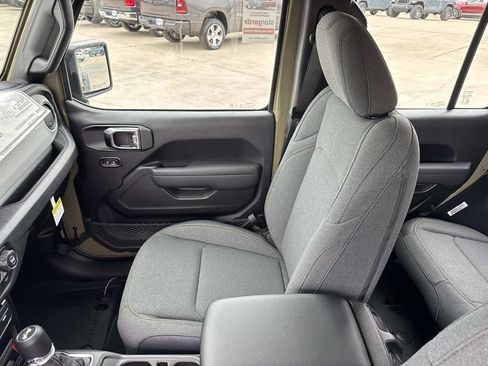 New 2026 Jeep Wrangler Unlimited Sport AWD/4WD image 32