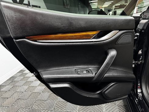 Used 2019 Maserati Ghibli S image 44