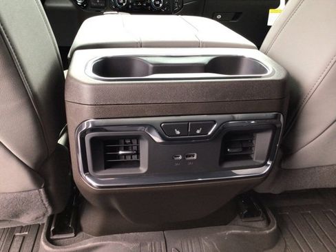 New 2026 GMC Sierra 1500 SLT w/ SLT Convenience Package image 22