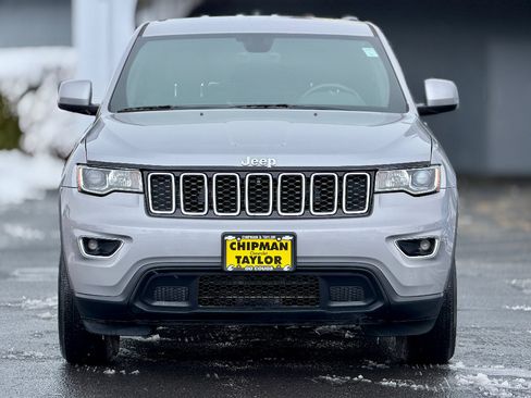 Used 2017 Jeep Grand Cherokee Laredo image 13