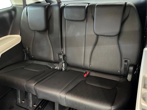 Used 2024 Kia Carnival SX FWD image 41