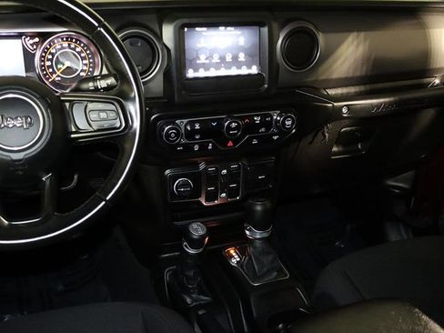 Used 2022 Jeep Wrangler Unlimited Sport AWD/4WD image 16