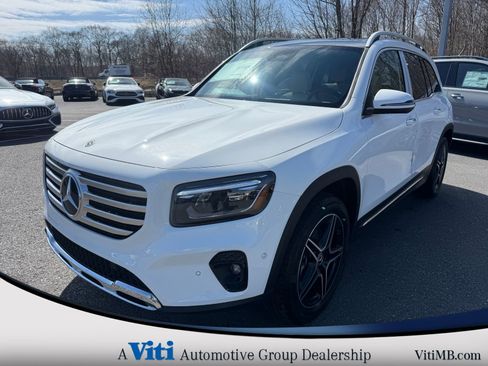 Used 2026 Mercedes-Benz GLB 250 4MATIC image 4