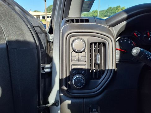 Used 2025 Chevrolet Silverado 1500 Custom AWD/4WD image 12