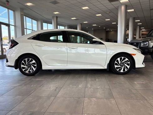 Used 2019 Honda Civic LX image 2