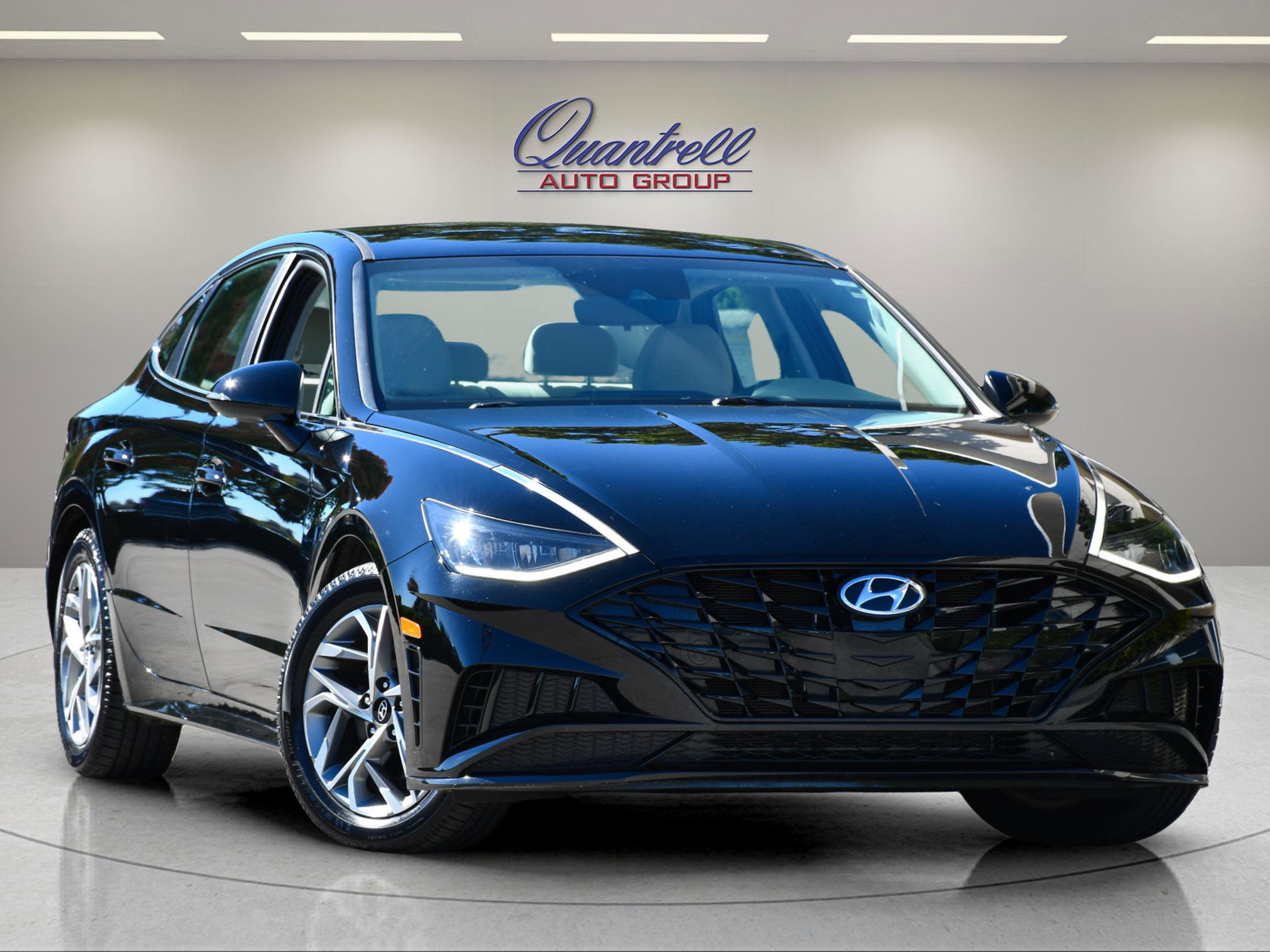Used 2023 Hyundai Sonata SEL FWD image 1