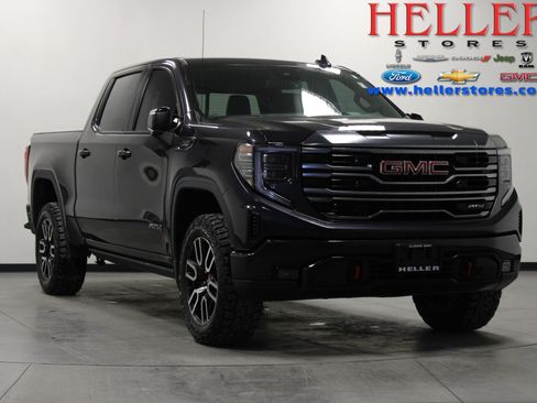 Used 2022 GMC Sierra 1500 AT4 w/ AT4 Preferred Package image 1