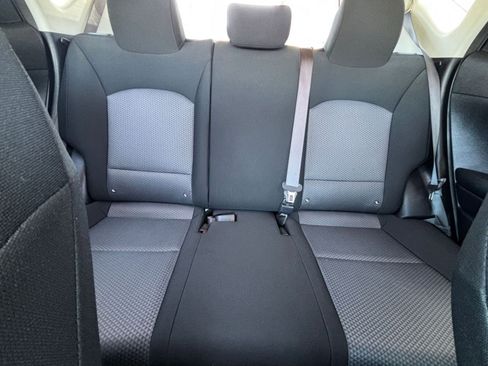 Used 2025 Kia Soul LX w/ LX Technology Package FWD image 36