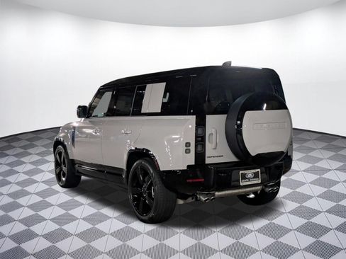 New 2026 Land Rover Defender 110 X-Dynamic SE AWD/4WD image 6
