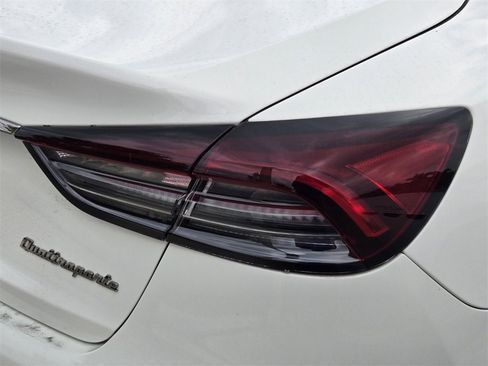 Used 2022 Maserati Quattroporte Modena image 9