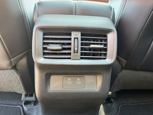 Used 2025 Nissan Murano SL AWD/4WD image 22