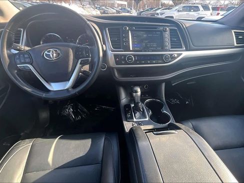 Used 2018 Toyota Highlander XLE w/ Protection Package #3 image 16