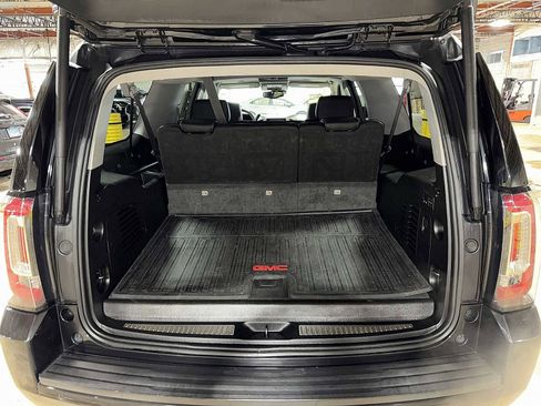 Used 2020 GMC Yukon XL SLT w/ Premium Edition image 11