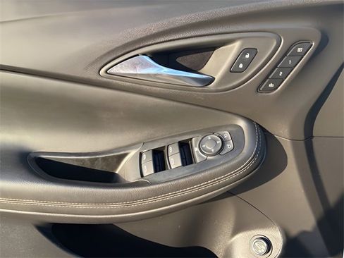 Used 2023 Buick Encore GX Essence w/ Experience Buick Package image 21