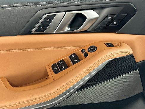 Certified 2025 BMW X5 M60i w/ Executive Package image 18