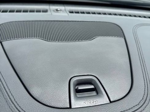Used 2022 Jeep Cherokee Latitude Lux FWD image 23