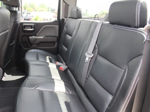 Used 2018 Chevrolet Silverado 1500 Custom w/ Custom Convenience Package AWD/4WD image 21