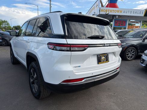 Used 2023 Jeep Grand Cherokee 4WD 4xe image 5