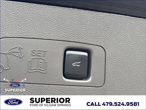 Used 2024 Lincoln Corsair AWD w/ Equipment Group 101A image 7