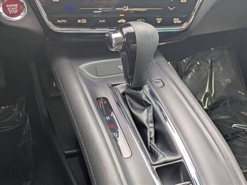 Used 2018 Honda HR-V EX image 12