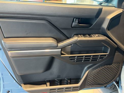 New 2026 Toyota Tacoma SR5 AWD/4WD image 10