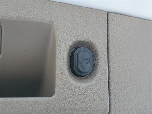 Certified 2019 GMC Yukon SLT w/ Open Road Package image 8