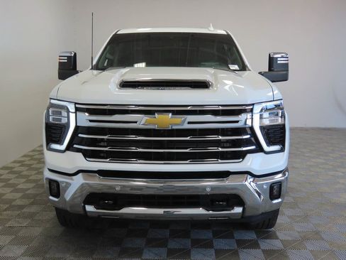 Used 2025 Chevrolet Silverado 2500 LTZ w/ LTZ Premium Package AWD/4WD image 2