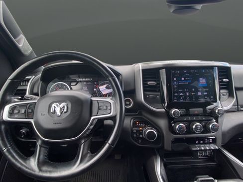 Used 2022 RAM 1500 Big Horn AWD/4WD image 11