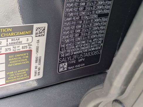 New 2026 Land Rover Range Rover Velar Dynamic SE image 22