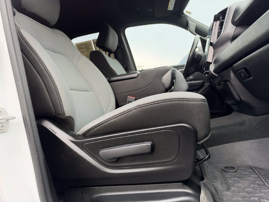 Used 2022 RAM 1500 Big Horn AWD/4WD image 12