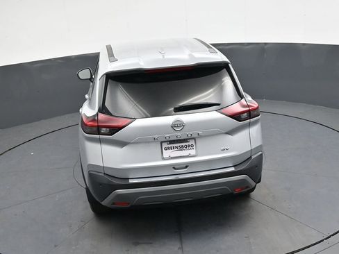 Used 2022 Nissan Rogue SV image 28