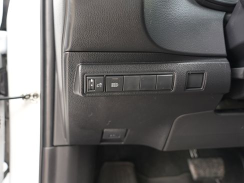 Used 2022 Toyota Corolla SE FWD image 16