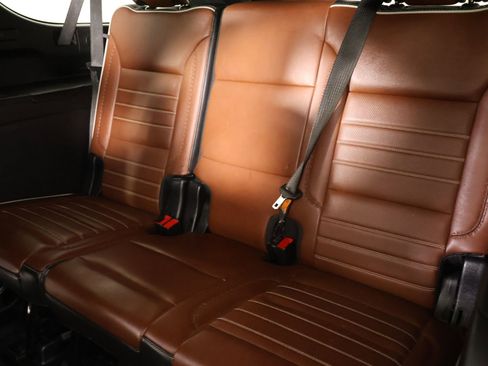 Used 2023 GMC Yukon XL Denali Ultimate image 13