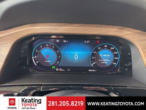 Used 2024 Volkswagen Atlas SE w/ Panoramic Sunroof Package image 19