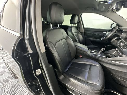 Used 2019 Alfa Romeo Stelvio AWD image 27
