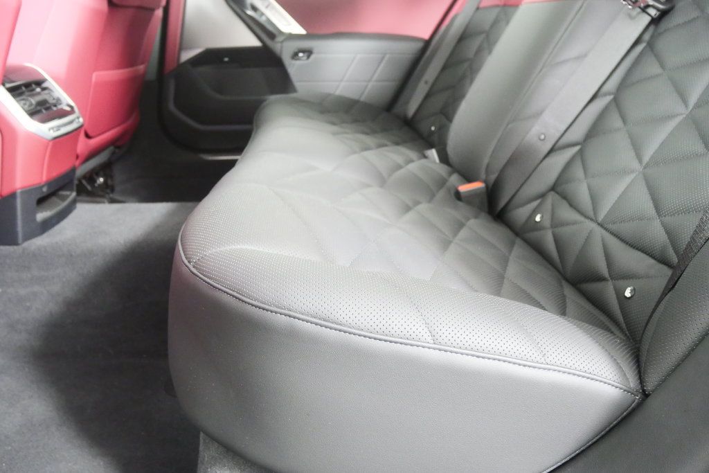 Certified 2026 BMW 740i RWD image 15