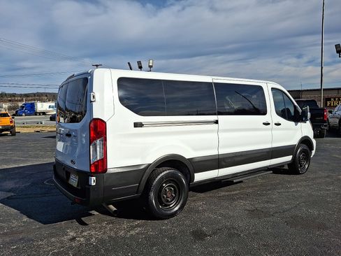 Used 2023 Ford Transit 350 XLT image 9